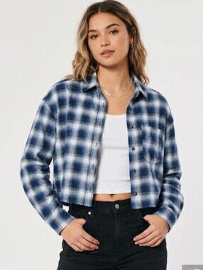 Hollister Navy and White Plaid Crop Flannel